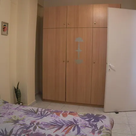Apartment Modern Cozy In Kalamaria